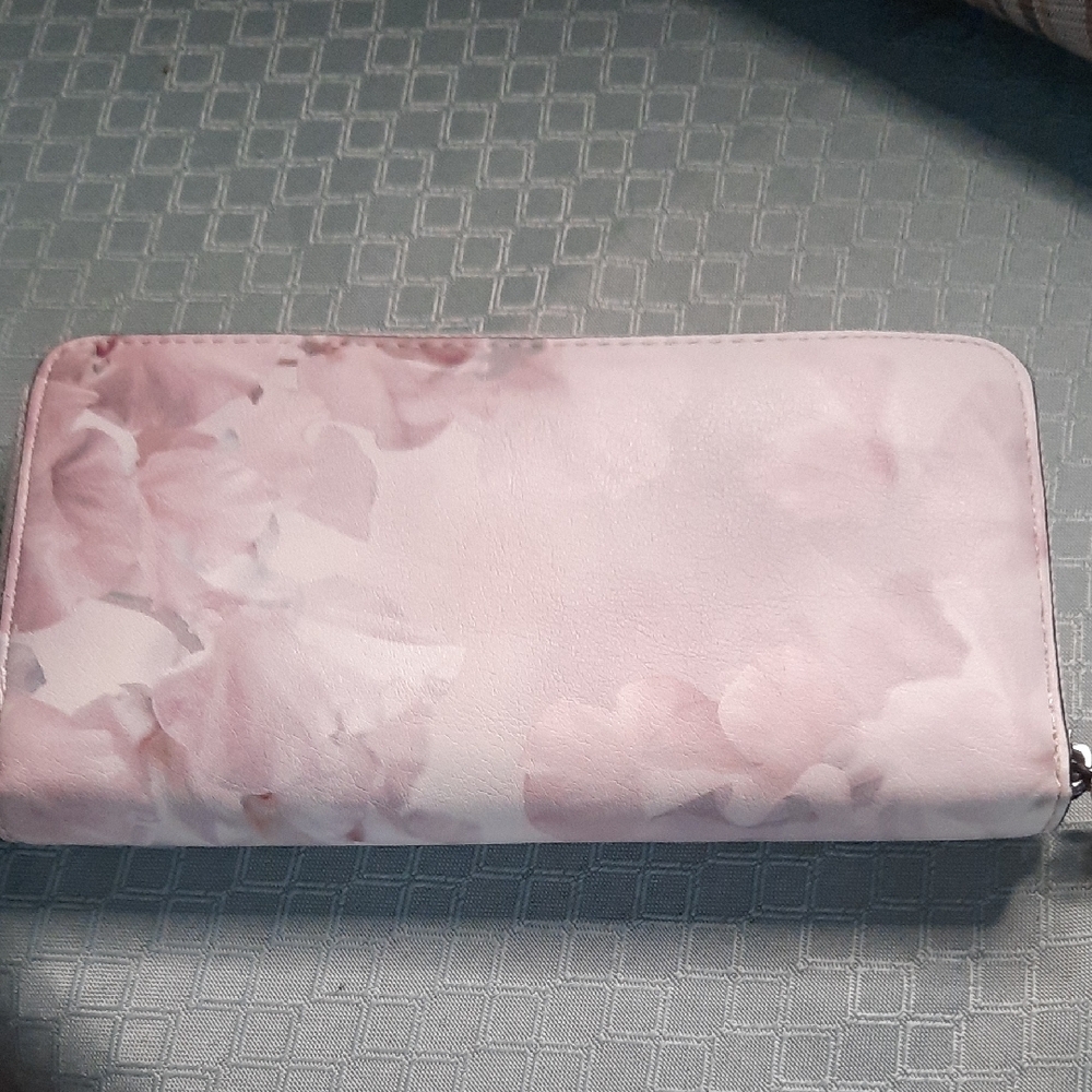 Elegant Pink Floral Women's Wallet - Picture 2 of 3